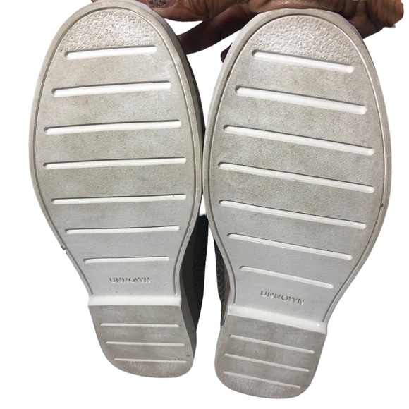 UNNOWN Jane Slip Ons Mud Sz 9 - Picture 10 of 15